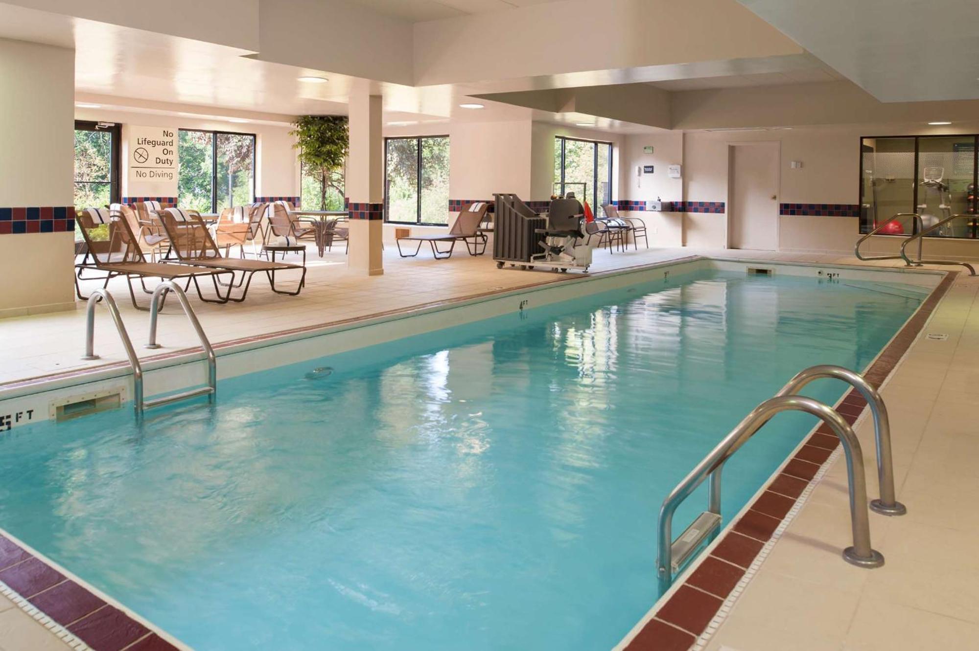 Hampton Inn & Suites Kokomo Esterno foto